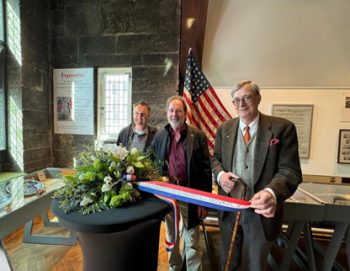 Een postpakketje met souvenirs en felicitaties uit TEXAS-USA